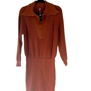 Deep Self Women's Long Sleeve Sweater Dress Size M Rust Color NEW